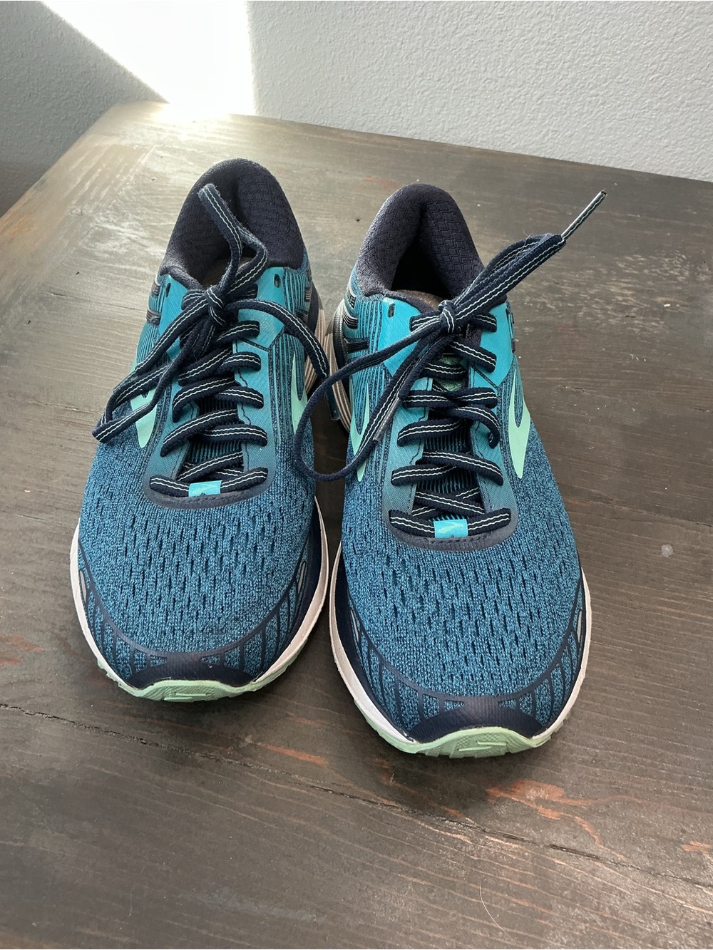 Brooks Adrenaline GTS 18 Women’s Running Shoes Size 7
